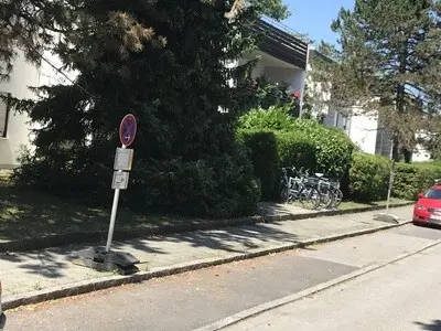 Halteverbot für einen Umzug (Umzugsabsperrung) in München Isarvorstadt.